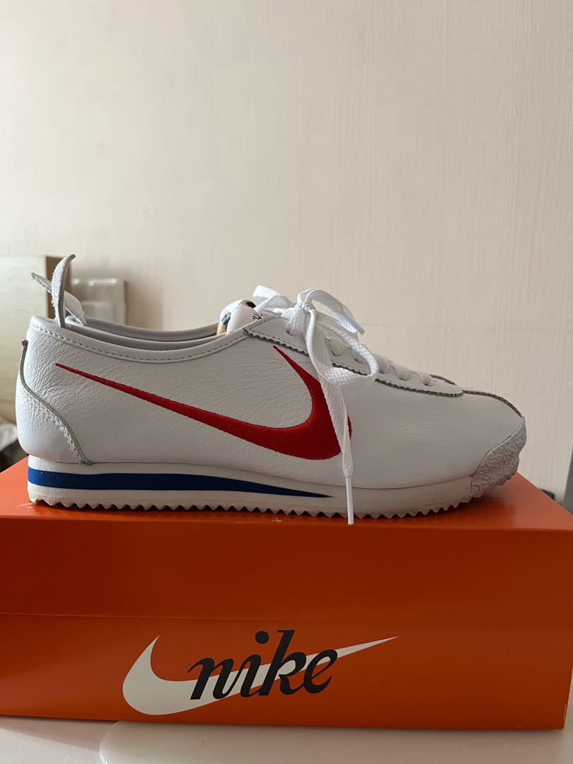Cortez shoes dog top
