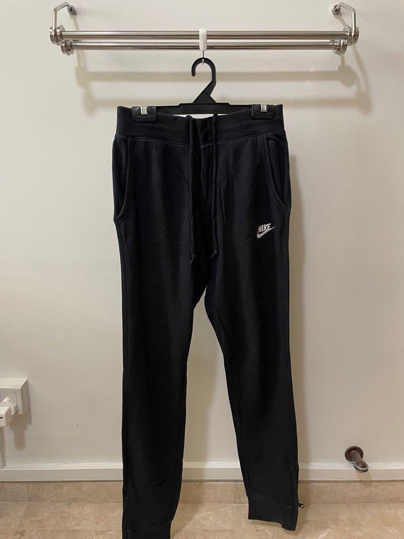Nike sweatpants 2025 navy blue
