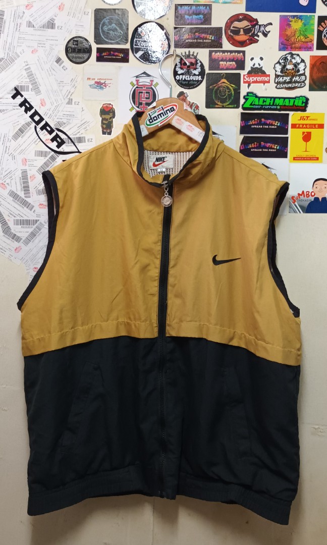 Nike Vintage Vest Men s Fashion Tops Sets Vests on Carousell