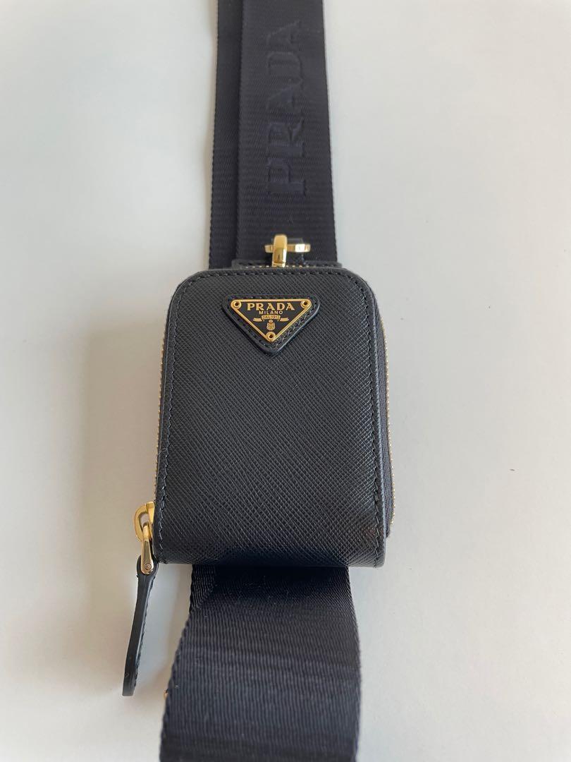Re-edition 2005 leather handbag Prada Black in Leather - 24871676