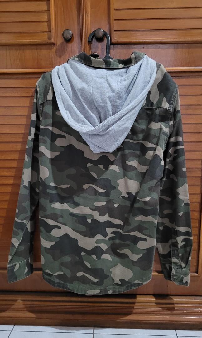Jaket pull discount and bear camo