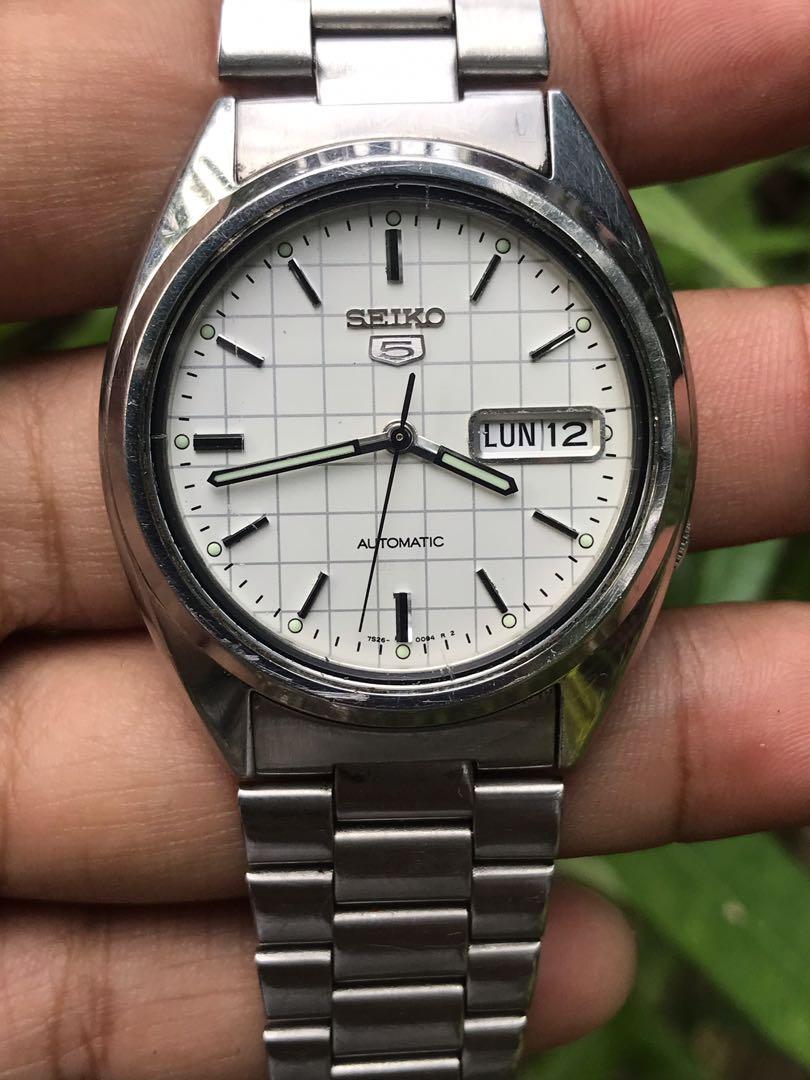 Seiko 5 cheap grid dial