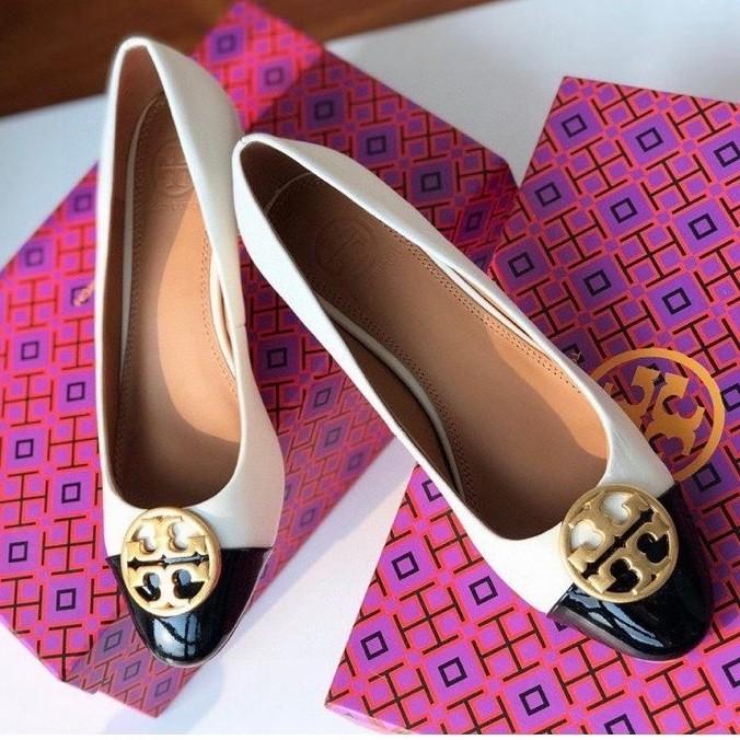 Tory burch chelsea pump sale 2025