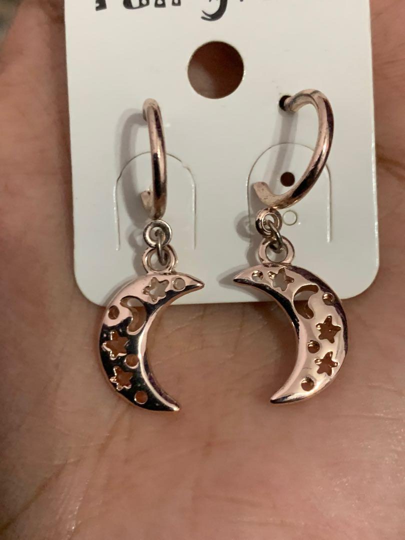 Lovisa earrings - Silver chunky mini hoops earring