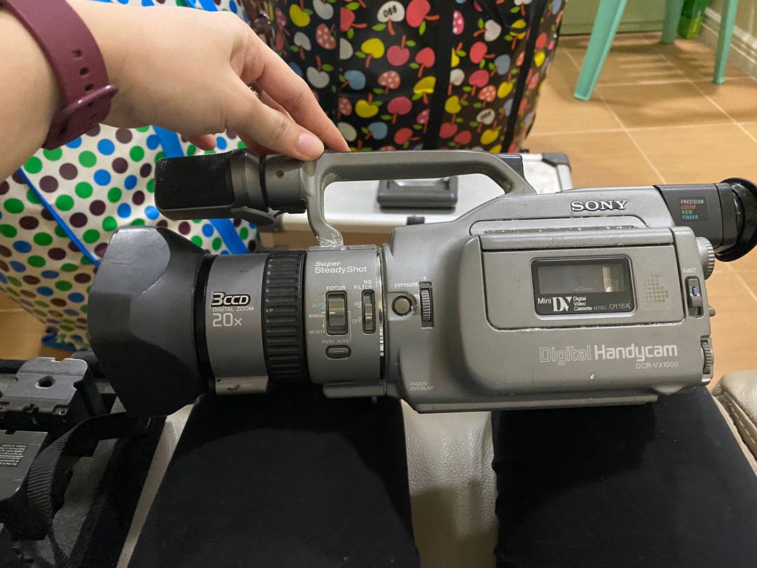 Sony DCRVX1000 handycam, Photography, Video Cameras on Carousell