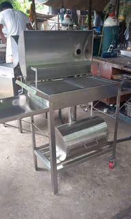 STAINLESS SMOKER AND GRILLER