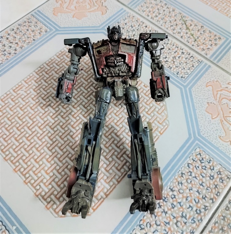 Transformers Optimus Prime custom re paint voyager class