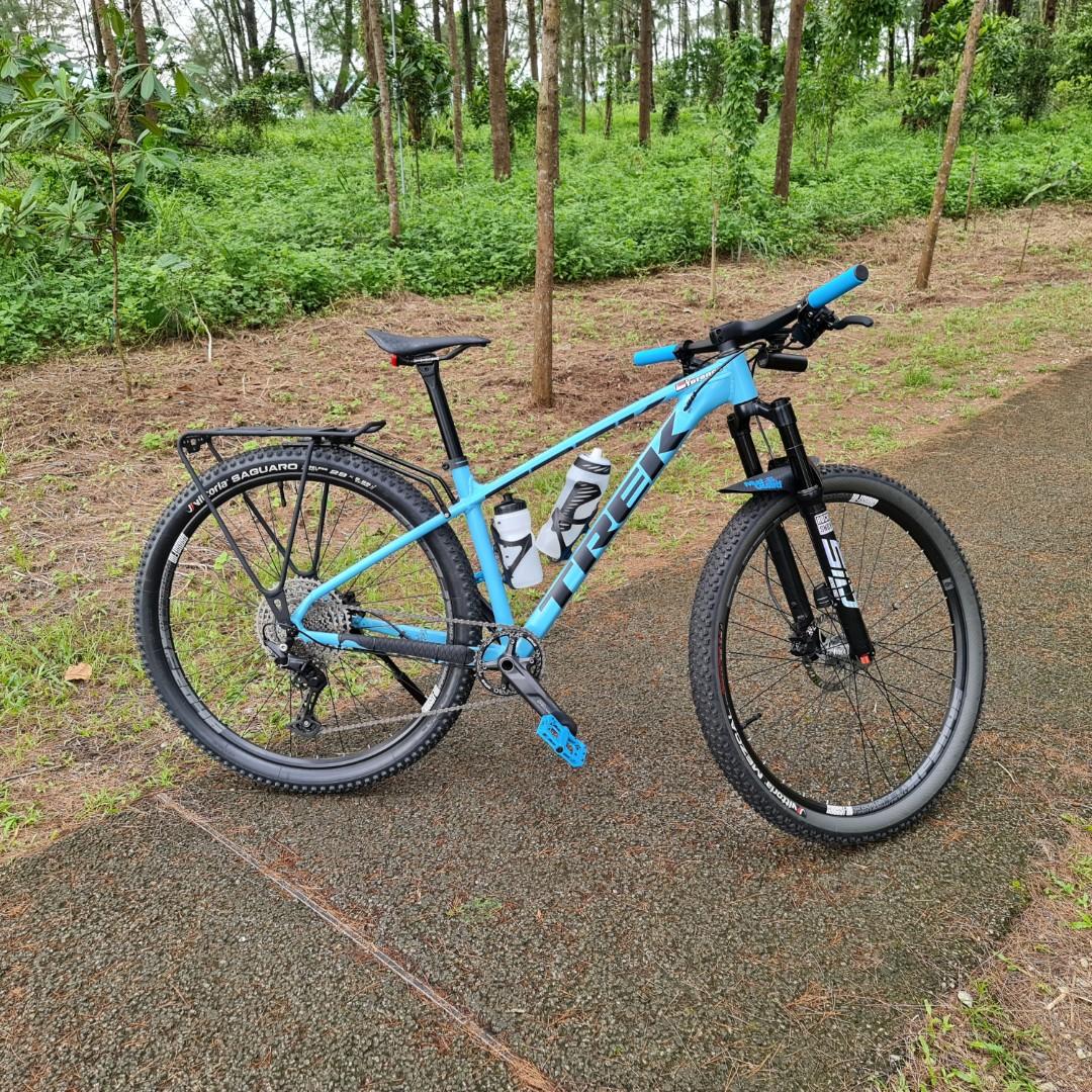 Trek Marlin 2022 XC Gravel Bicycle