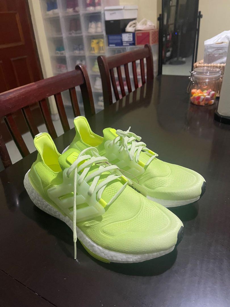 Adidas Ultraboost 22 almost lime US9.5 Men s Fashion Footwear