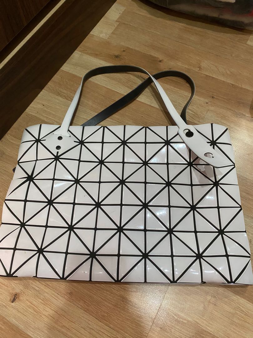 Bao bao issey clearance miyake rock matte tote