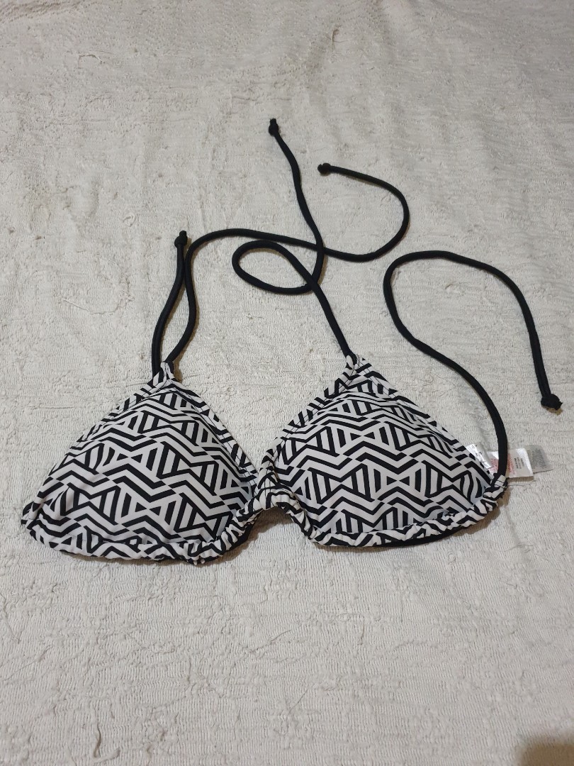 Bikini Top (Black and White), Women's Fashion, Swimwear, Bikinis