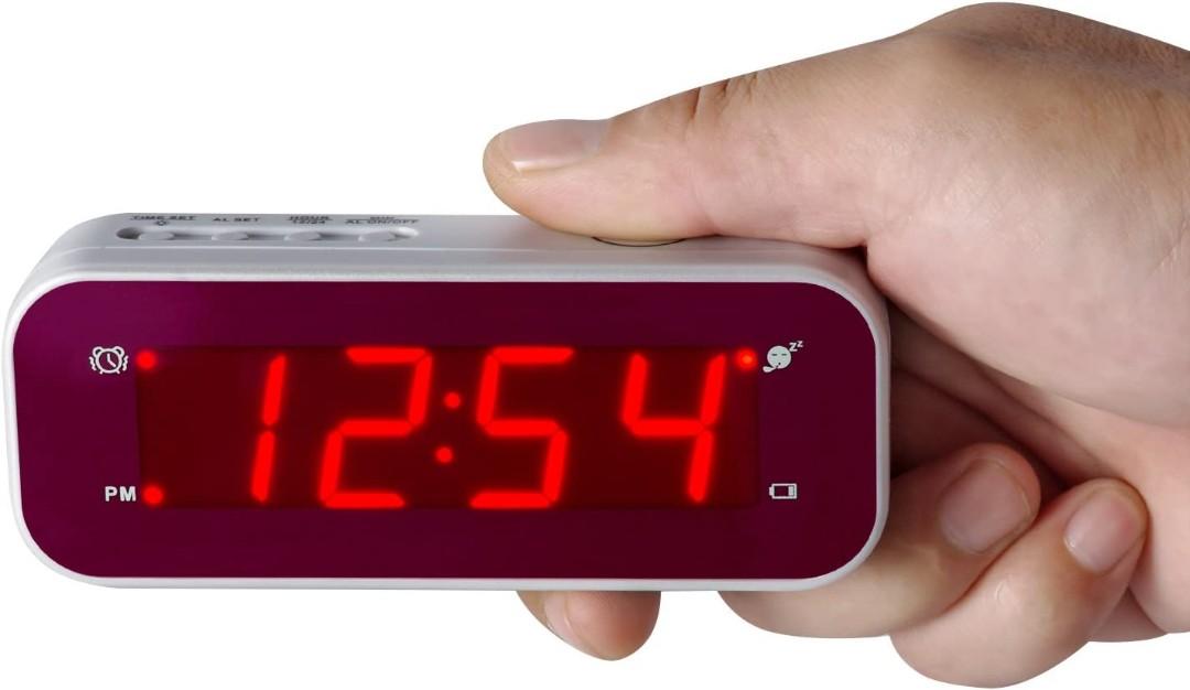 BNIB Timegyro LED Alarm Clock Easy Setting and Battery Operated Only