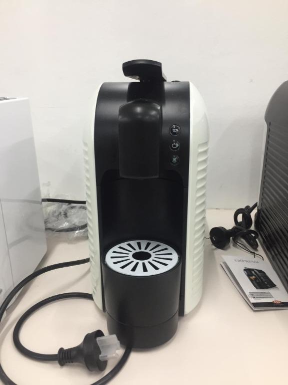 Expressi Coffee Capsule Machine (Category: Coffee Machines & Makers) located in Muntinlupa City. Submitted by aussie.surplustore (Listing ID 1172036143, Image 3). Description: Expressi Coffee Capsule Machine -Uses K-fee coffee capsule -220V Price: P2,900 each only Coffee capsule not included 📌 Items are from Australia SURPLUS/USED or MALL PULL OUT Tested and Working 📍MODE OF PAYMENT: GCash or Bank Transfer NO COD TRANSACTION Payment first only.