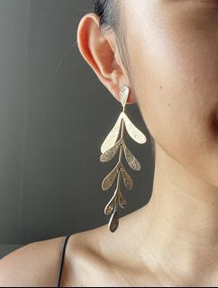 (Category: ) located in . Submitted by simpleoutfits1 (Listing ID 1172139679, Image 1). Description: .