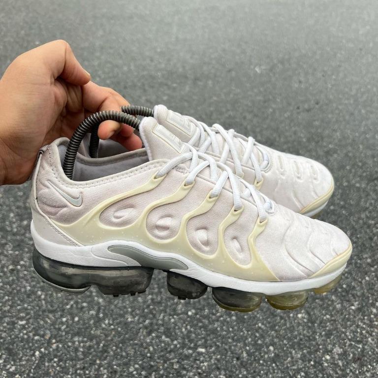 Nike vapormax online plus sale uk