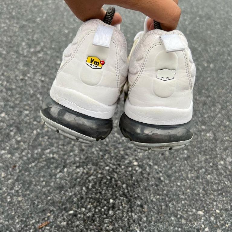 Nike vapormax 2024 plus sale uk