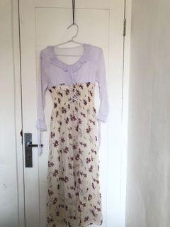 Gaun putih / white