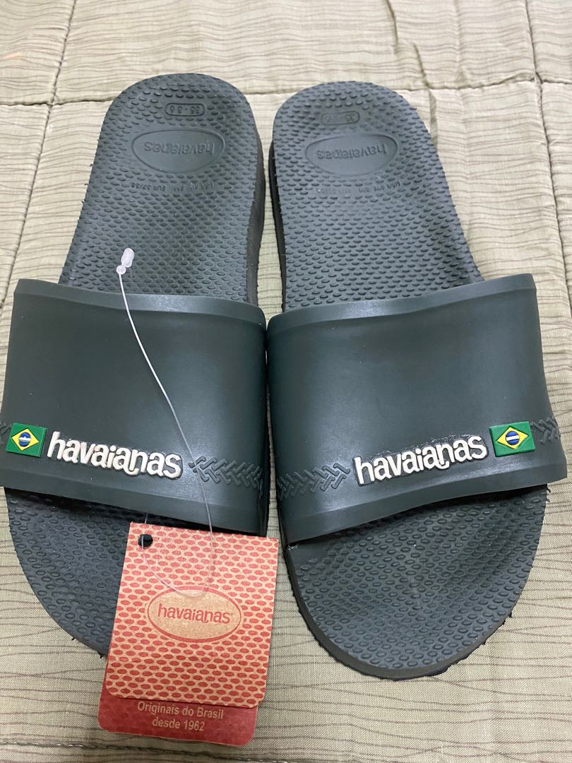 Havaianas slip on size 36 more like 6 1 2