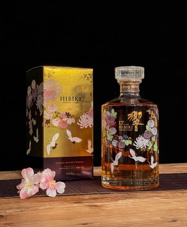◇サントリー 響17年 意匠ボトル 花鳥風月希少