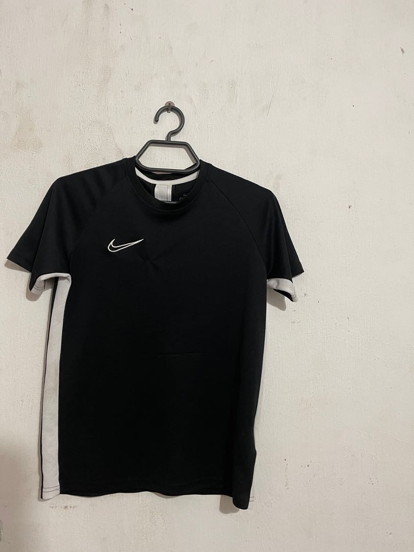 JERSEY NIKE ORIGINAL Men s Fashion Activewear on Carousell