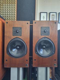 KEF Reference