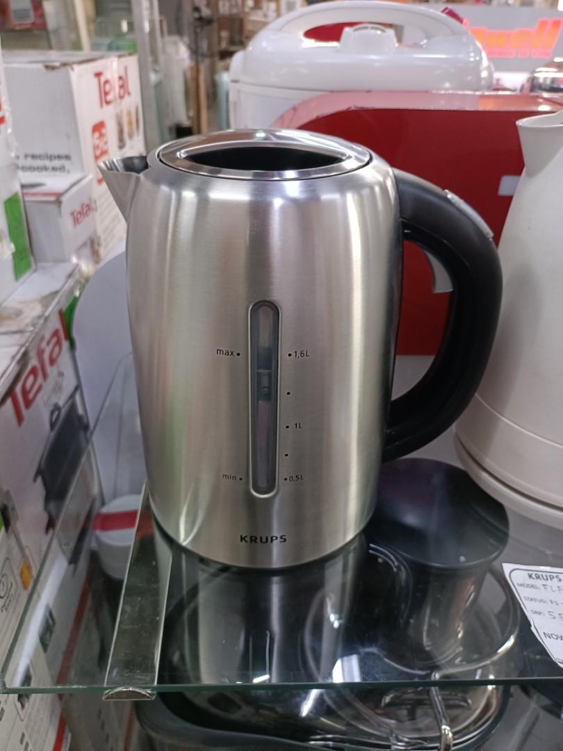 Krups FLF3 electric kettle (Category: Kettles & Airpots) located in Rizal. Submitted by zaldybanan (Listing ID 1172059872, Image 2). Description: 1.6 Liter water capacity, Unique safety lid locking system, Concealed heating element, External water level indicator, Anti-scale filter, 360° rotating base, 2200 watts850 watts Brandnew with warranty.