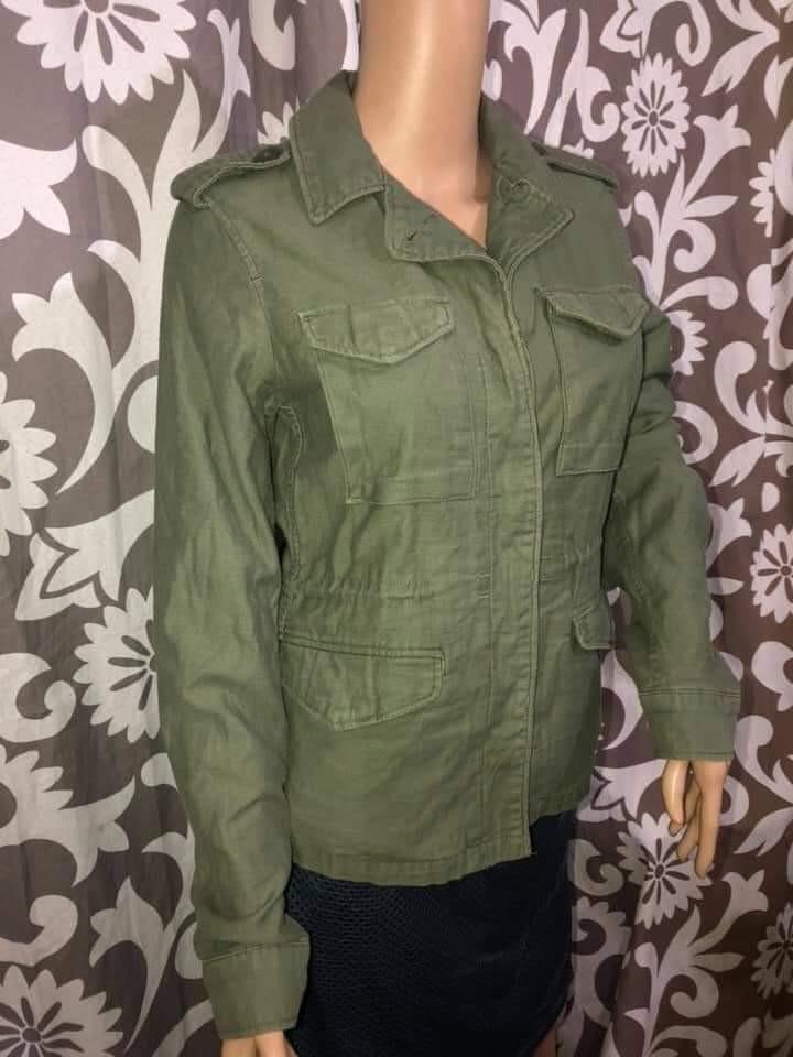 Levi'S Green Cargo Jacket For Ladies, Women'S Fashion, Coats, Jackets And  Outerwear On Carousell