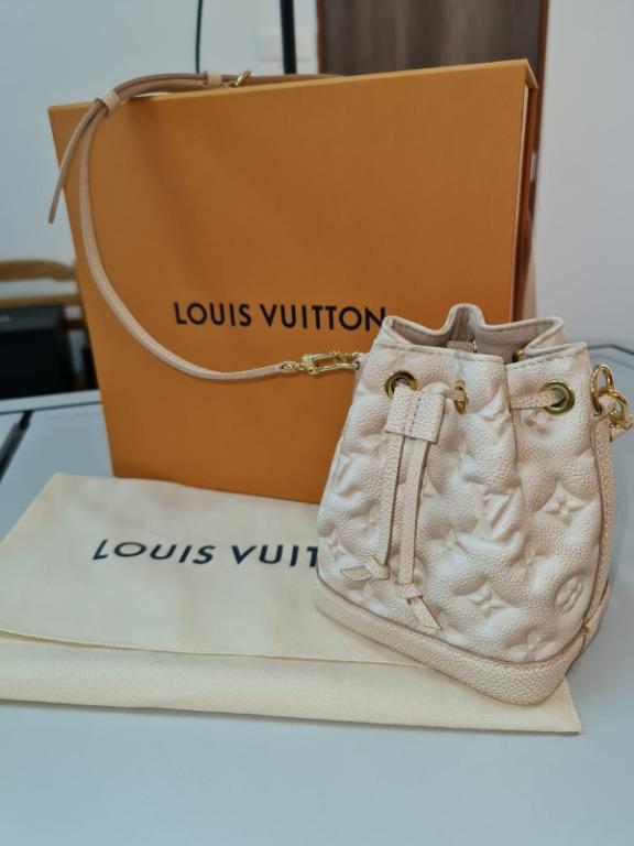 Louis Vuitton Nano NO√â, Beige, One Size