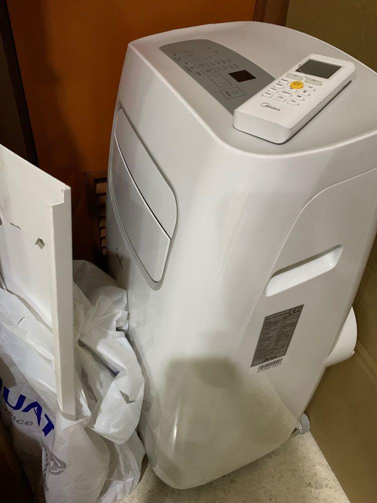 Midea portable aircon on wheels, TV & Home Appliances, Air Conditioners
