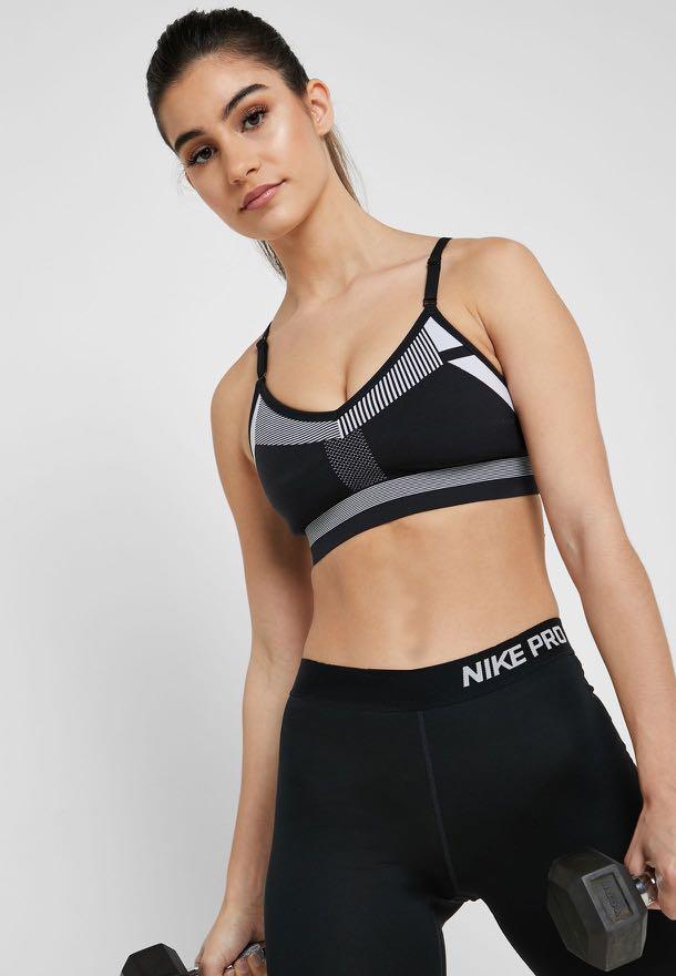 Nike FLYKNIT INDY BRA 