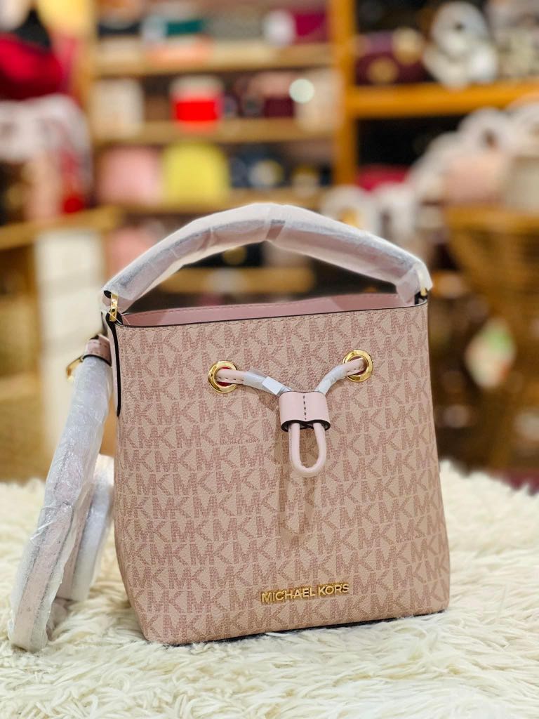 New Michael Kors Suri Small Bucket Crossbody bag Logo Coated Canvas Ballet