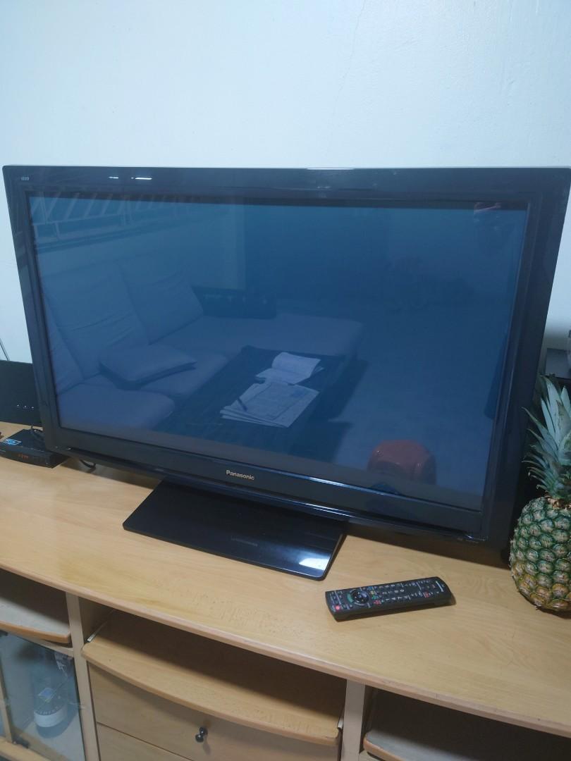 Panasonic 42inch Plasma TV ThP42A2S, TV & Home Appliances, TV
