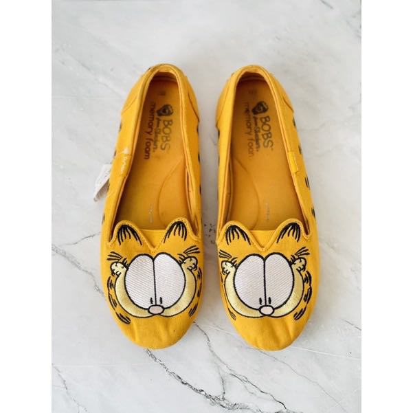 Preloved sepatu Skechers Bobs Garfield Yellow