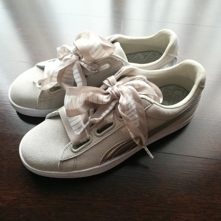 Puma sneakers with ribbon top