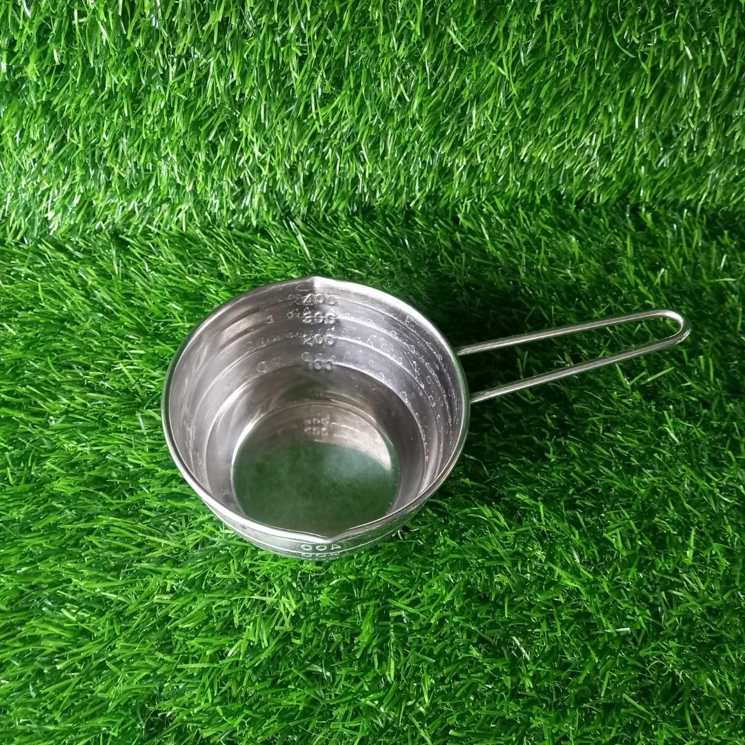 Stainless Steel Measuring Cup (Category: Other Kitchenware & Tableware) located in Paranaque City. Submitted by christinashoppe (Listing ID 1172137285, Image 2). Description: .