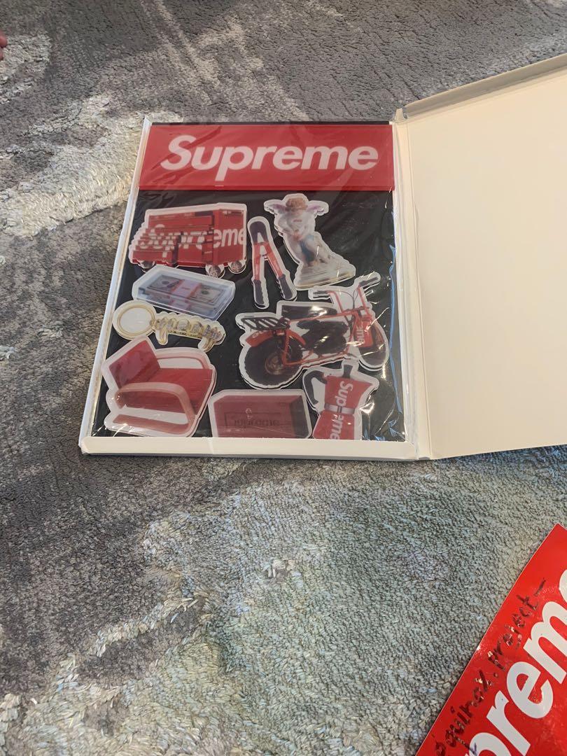 Supreme magnet 2025