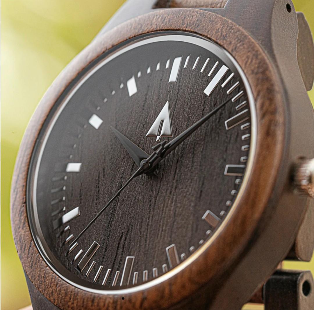 TREEHUT engraved wood watch | Brown Blue | Mens Watch | Walnut | Classic  Multifunction Walnut Blue | Japanese Multifunction Quartz Movement |  Multifunction | Treehut