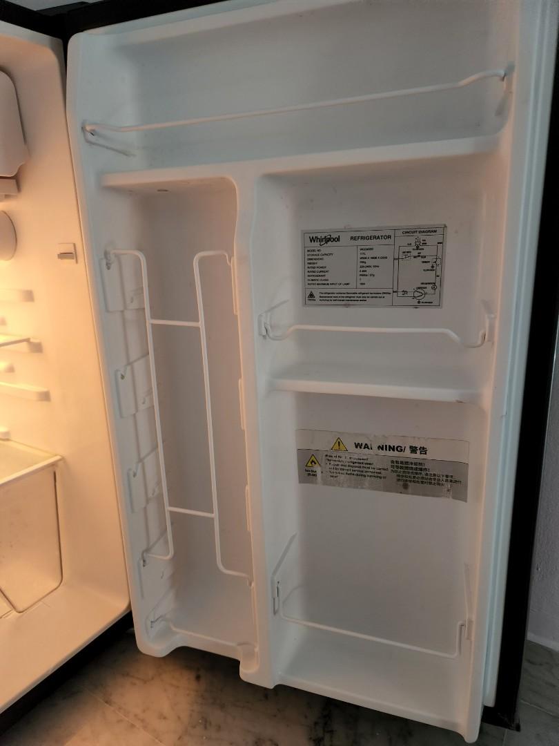 Whirlpool mini fridge, TV & Home Appliances, Kitchen Appliances
