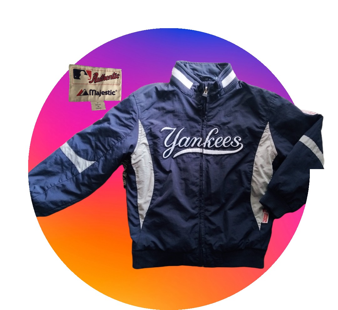 Yankees Vintage Hoodie Majestic, Men's Fashion, Coats, Jackets and  Outerwear on Carousell