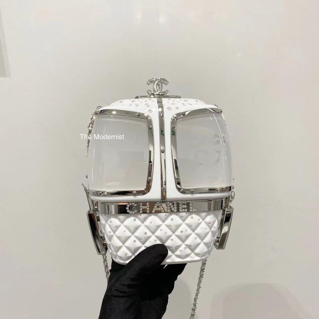 Chanel gondola bag store