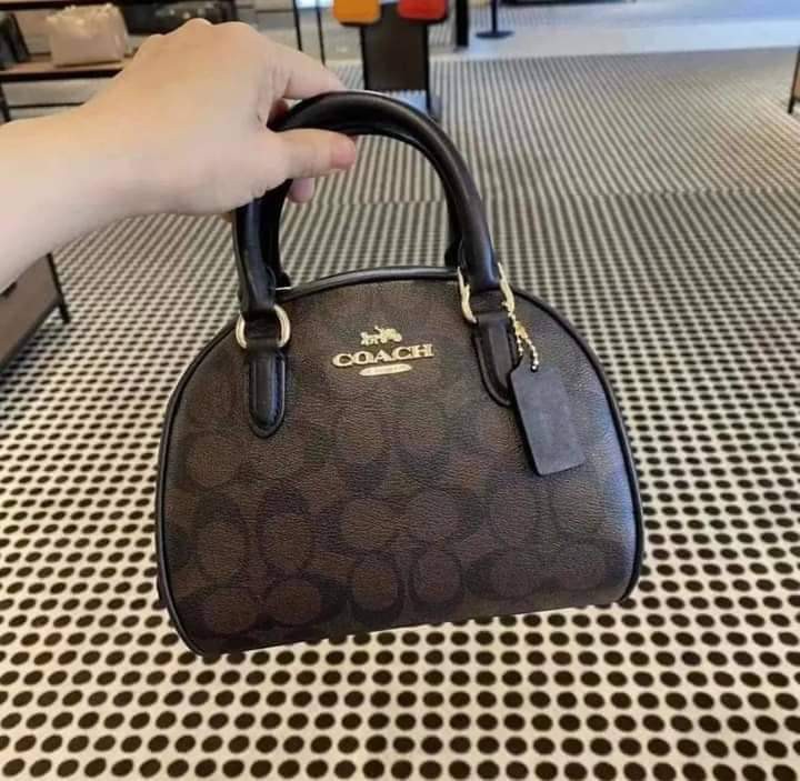 Coach sling hotsell bag for women