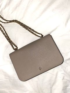 (Category: ) located in . Submitted by preloved_def (Listing ID 1172347554, Image 1). Description: .