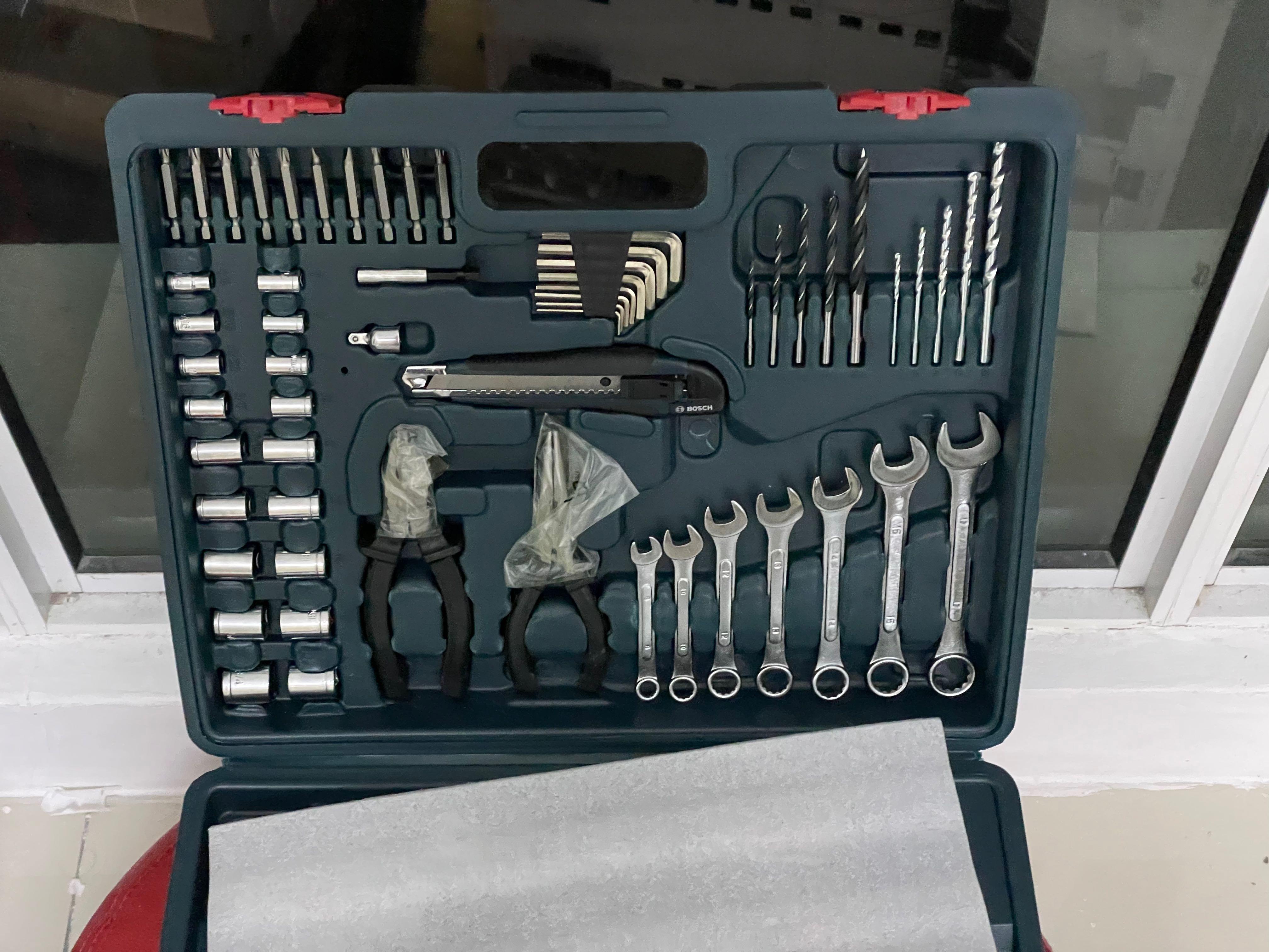 BOSCH GSB 550 XL Kit Professional Impact Drill with Accessories