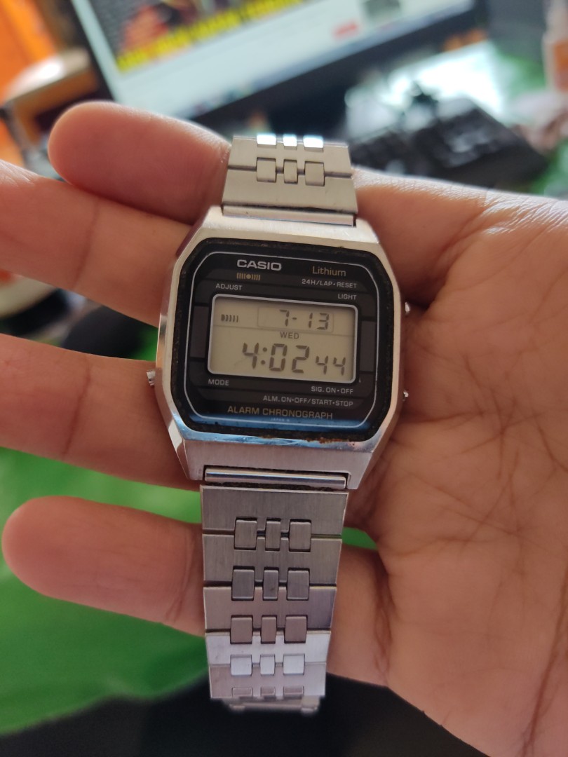 Casio vintage lithium, Men's Fashion, Watches & Accessories