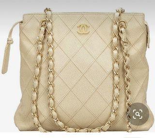 Chanel Vintage Chain Shoulder Caviar Bag