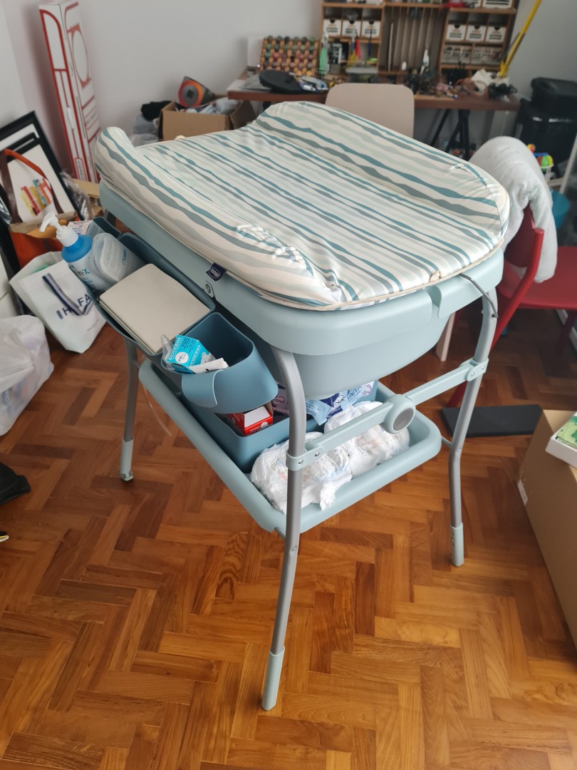 Chicco Standing Change Table and Bath Combo, Babies & Kids, Baby