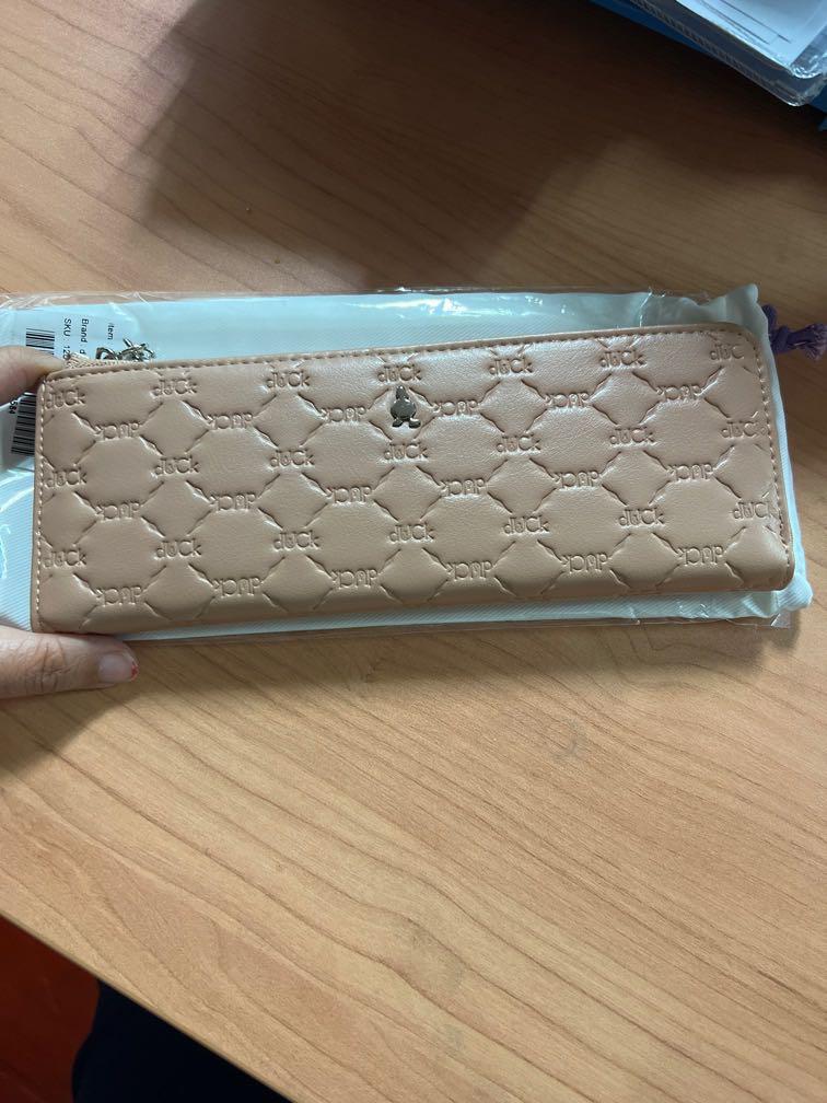 Compact Case (Category: Bags & Wallets) located in Kajang. Submitted by prelovedmamaitik (Listing ID 1172254412, Image 1). Description: dUCk Monogram Compact Case in Pudding Brand new.