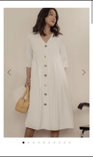 (Category: ) located in . Submitted by shopperholic23 (Listing ID 1172290786, Image 1). Description: .