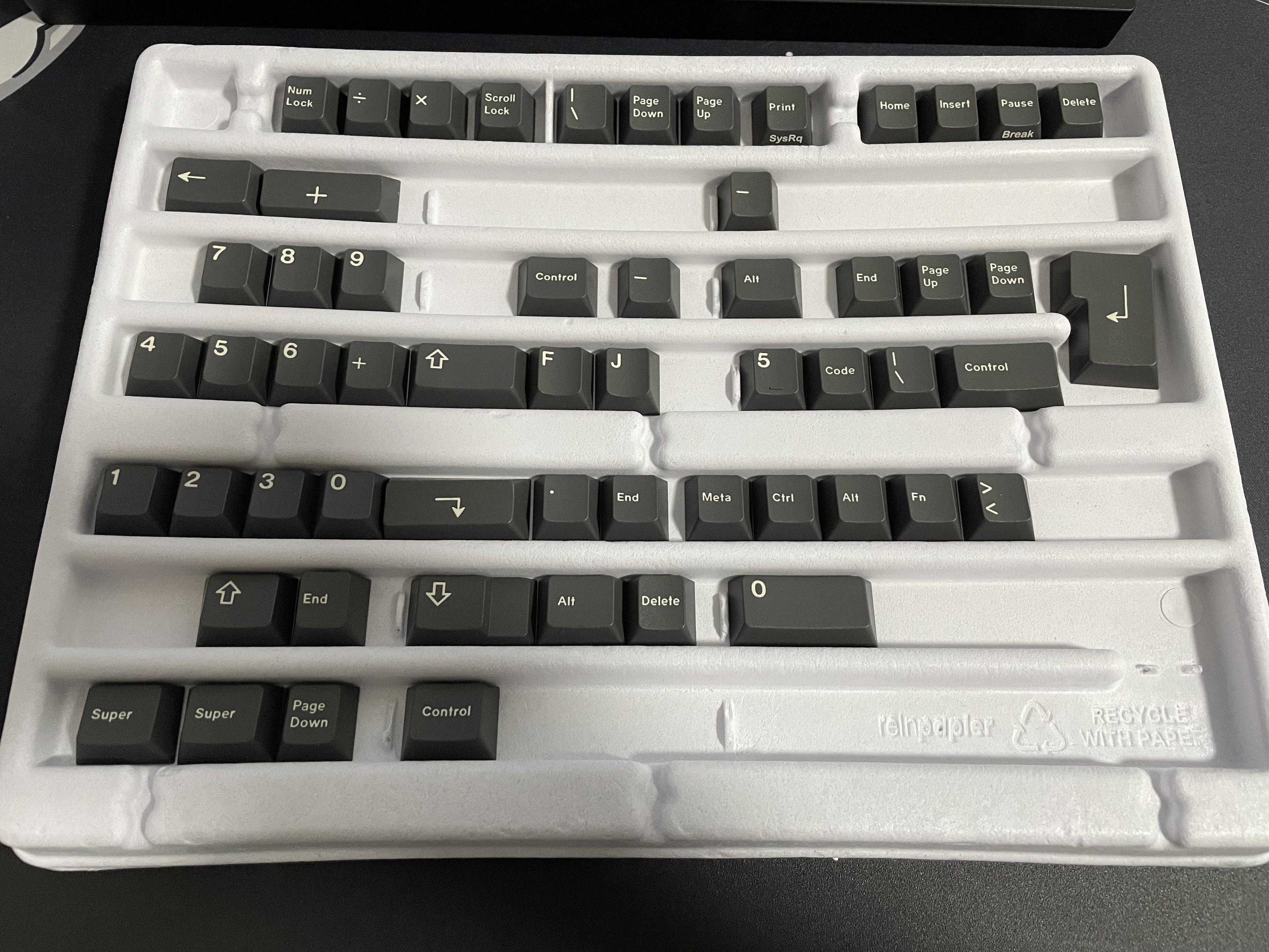 GMK BONEYARD BASE kit