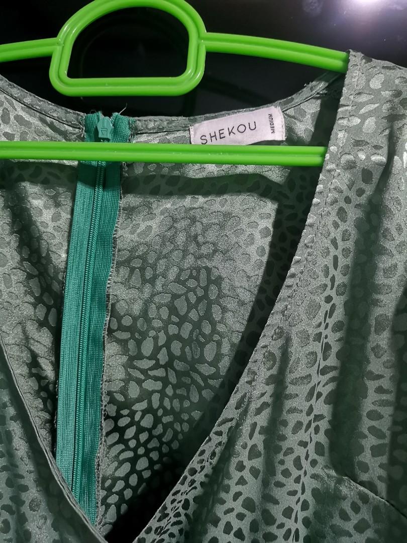 Green Puff Sleeves Dress (Category: Dresses) located in Manila. Submitted by piayee (Listing ID 1172330971, Image 3). Description: Used once only. Could pass as brand new. Pasalubong from abroad. Super nice nito 👌.